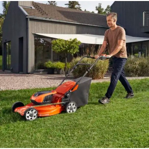 Аккумуляторная газонокосилка Husqvarna LC 142iS KIT, 1 акб 40-В140