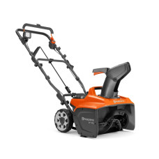 Акумуляторний снігоприбирач Husqvarna ST 143i