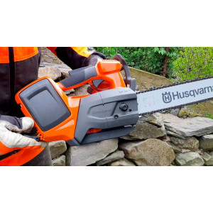 Акумуляторна пила Husqvarna Aspire C15X-P4A, без акб та з/п